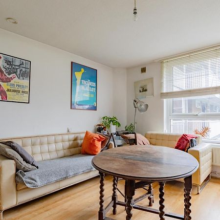Characterful 1 Bedroom Flat Close To Dlr London Exterior foto